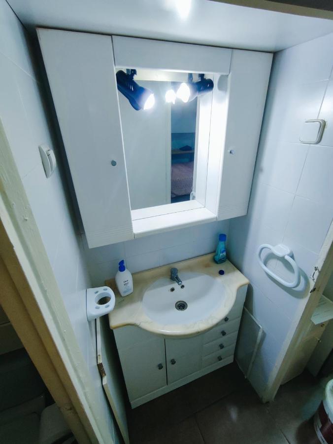Nice Flat Within Walking Range To The Beach Apartment